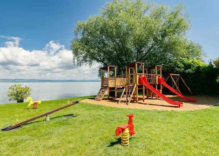 펜션 Toscana By Interhome 벌러토뇌쇠드