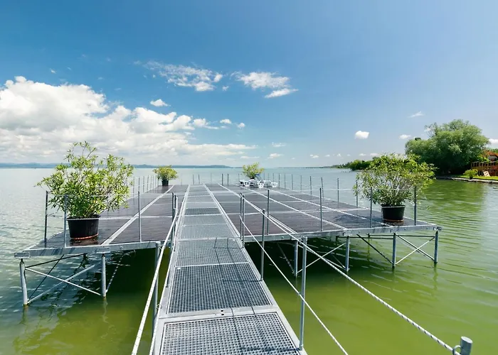 펜션 Toscana By Interhome 벌러토뇌쇠드